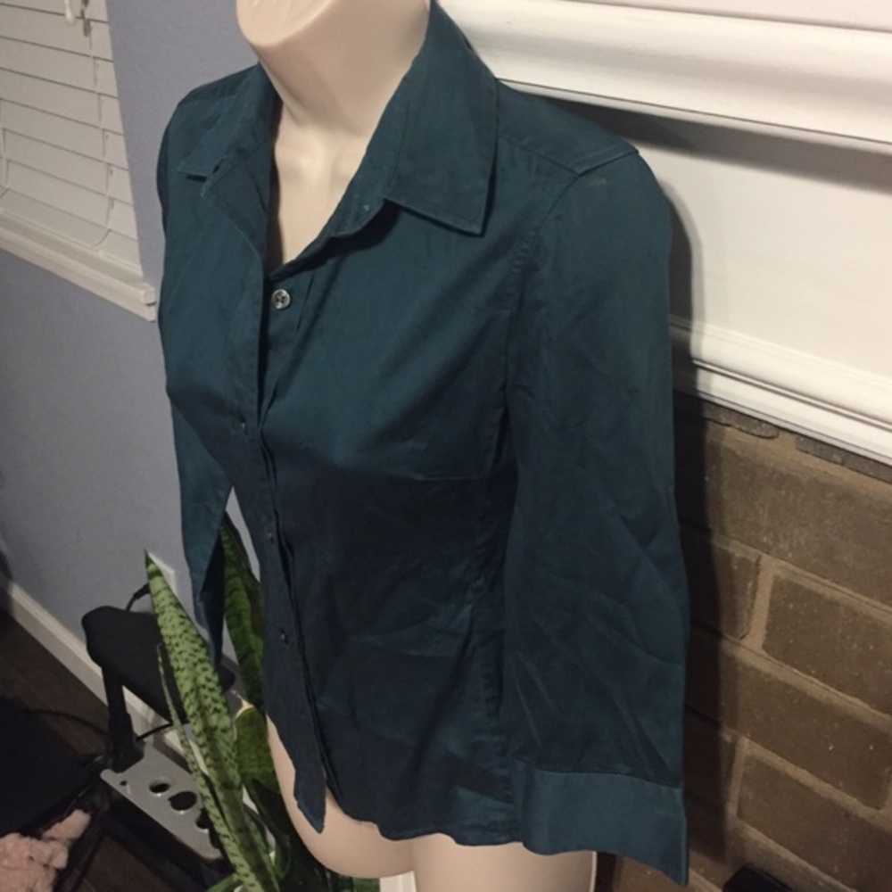 ❤️SOLD Banana Republic button down casual shirt - Picture 3 of 6